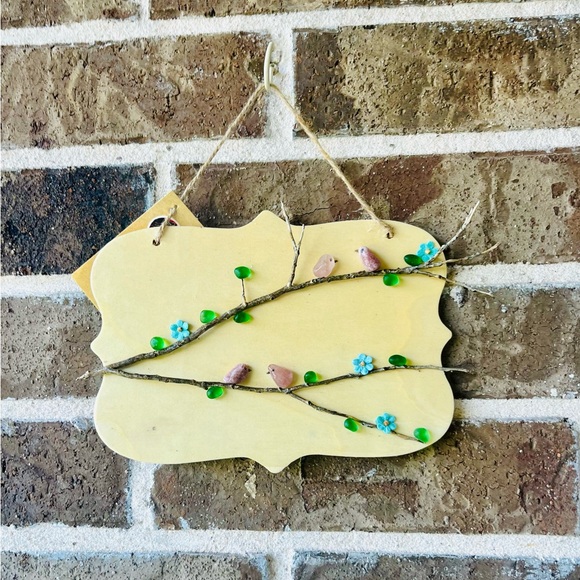 Charming Yellow Wall Plaque with Floral Design - Picture 1 of 13